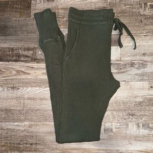 Kate Quinn wide rib jogger